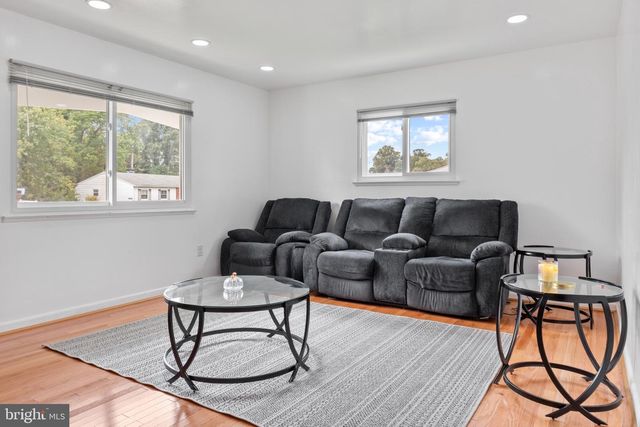 6200 COLLINSWAY RD, Catonsville, MD 21228