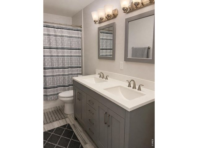 1050 Scranton St, Aurora, CO 80011