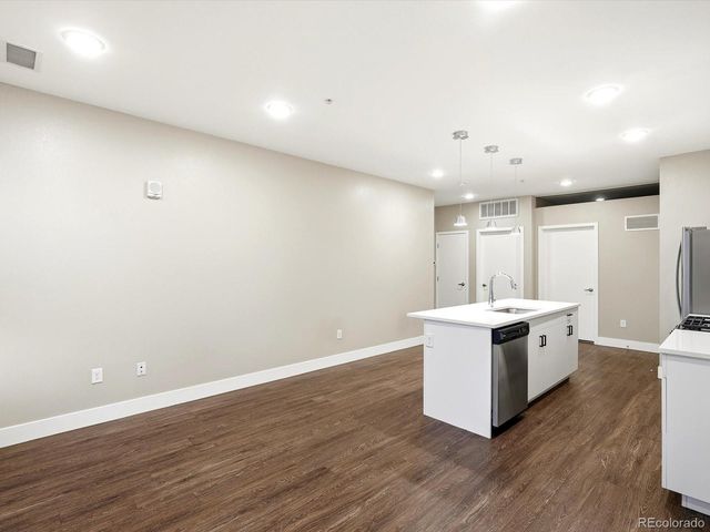 2374 S University Boulevard 311, Denver, CO 80210