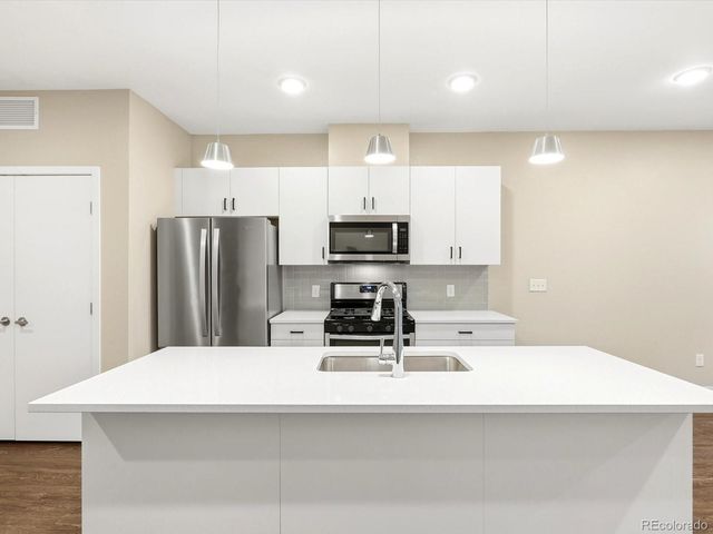 2374 S University Boulevard 311, Denver, CO 80210