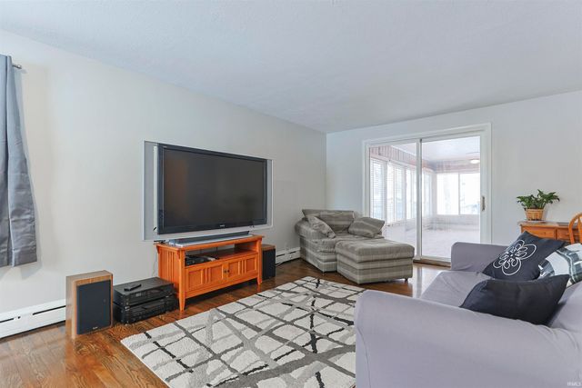 809 E Donmoyer Avenue, South Bend, IN 46614