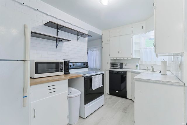 809 E Donmoyer Avenue, South Bend, IN 46614