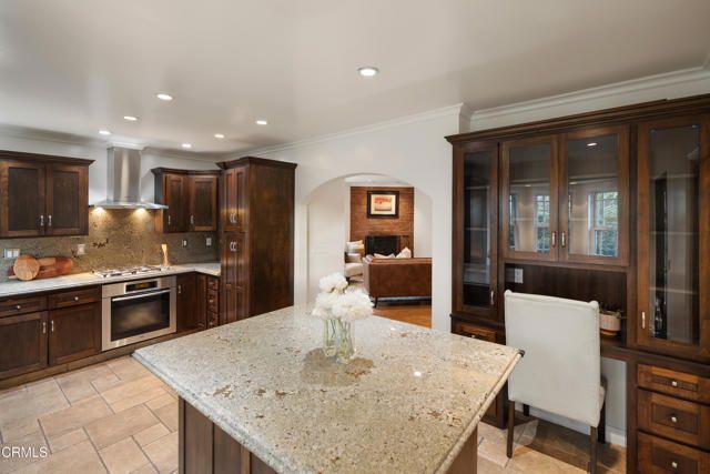 941 Chehalem Road, La Canada Flintridge, CA 91011