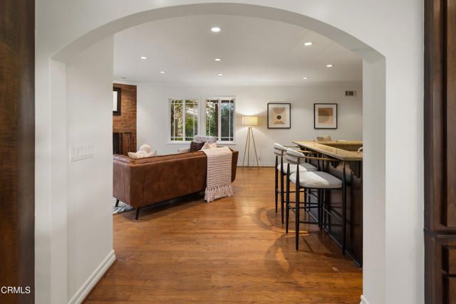 941 Chehalem Road, La Canada Flintridge, CA 91011