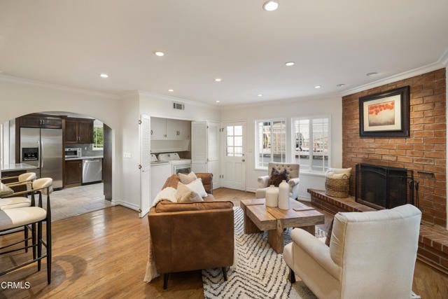 941 Chehalem Road, La Canada Flintridge, CA 91011