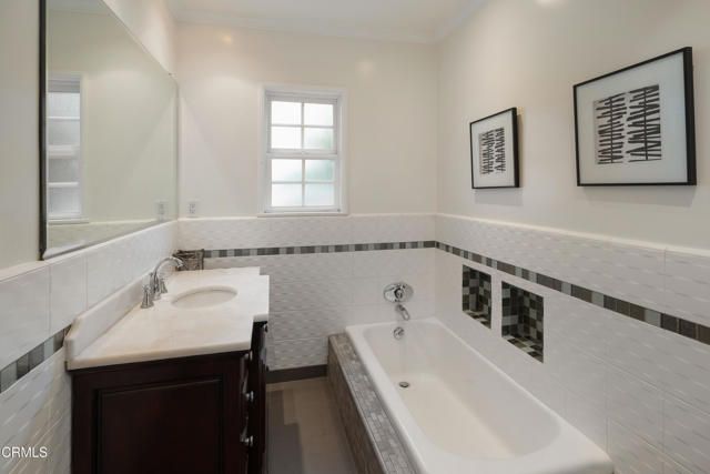 941 Chehalem Road, La Canada Flintridge, CA 91011