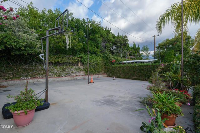 941 Chehalem Road, La Canada Flintridge, CA 91011