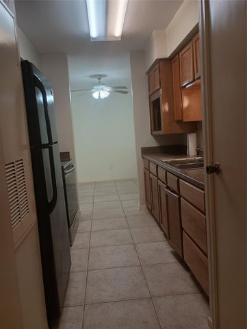 8787 Brae Acres Road 307, Houston, TX 77074