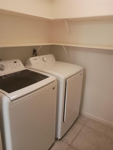 8787 Brae Acres Road 307, Houston, TX 77074