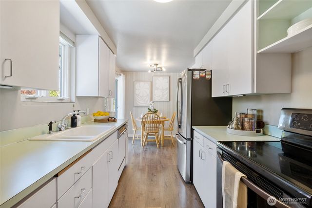 2532 NE 108th Place, Seattle, WA 98125