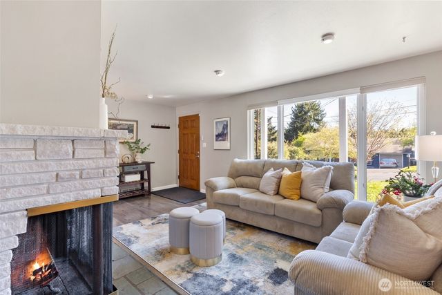 2532 NE 108th Place, Seattle, WA 98125