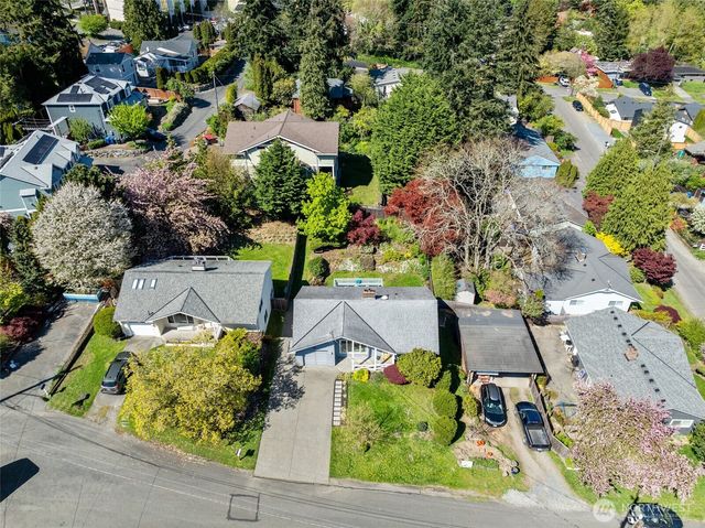 2532 NE 108th Place, Seattle, WA 98125