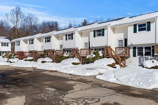 879 Mammoth Rd Apt 6, Manchester, NH 03104