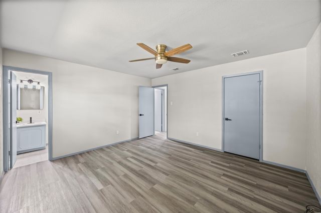 316 Matthew Drive, Crowley, TX 76036