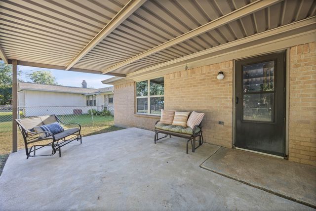 316 Matthew Drive, Crowley, TX 76036