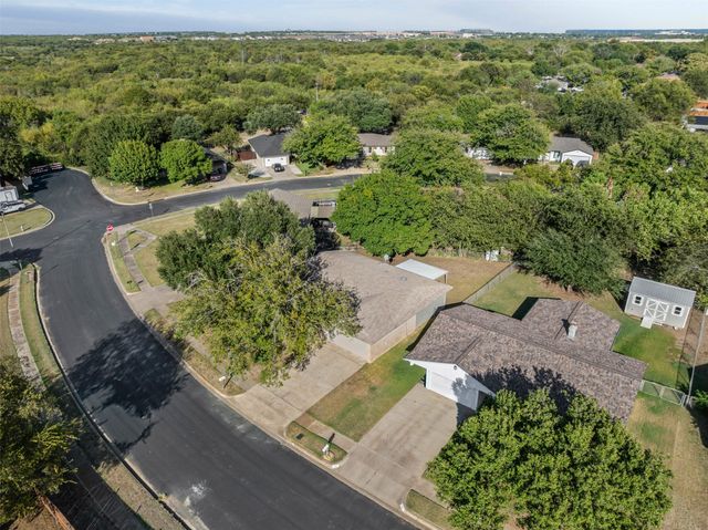 316 Matthew Drive, Crowley, TX 76036