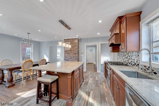 51 Cedar St, Nutley Twp., NJ 07110