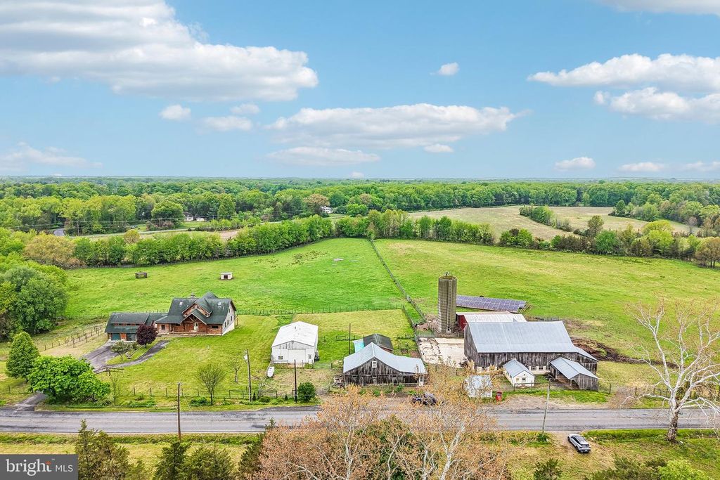 46 COMMISSIONERS PIKE, Woodstown, NJ 08098