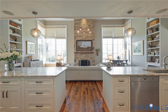 794 River Rd W, Manakin Sabot, VA 23103
