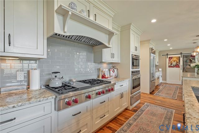 794 River Rd W, Manakin Sabot, VA 23103