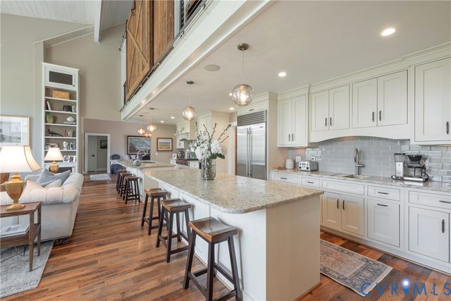 794 River Rd W, Manakin Sabot, VA 23103