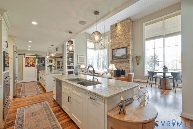 794 River Rd W, Manakin Sabot, VA 23103