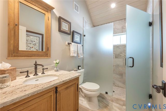 794 River Rd W, Manakin Sabot, VA 23103