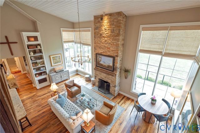 794 River Rd W, Manakin Sabot, VA 23103
