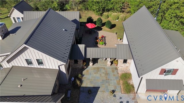 794 River Rd W, Manakin Sabot, VA 23103