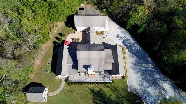 794 River Rd W, Manakin Sabot, VA 23103