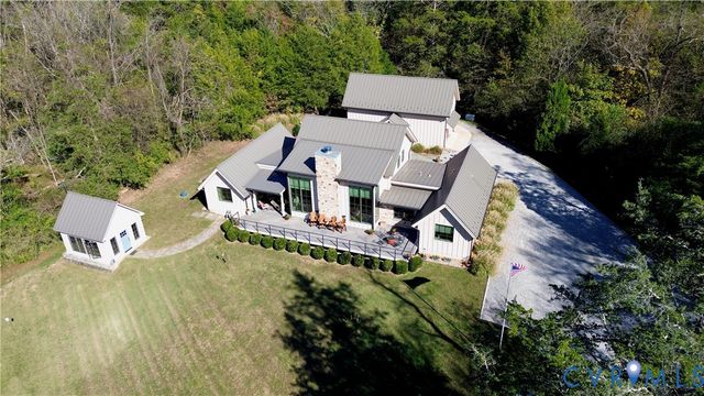 794 River Rd W, Manakin Sabot, VA 23103