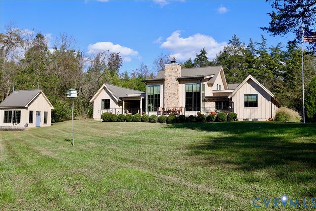 794 River Rd W, Manakin Sabot, VA 23103