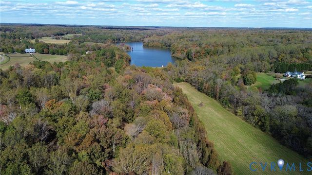 794 River Rd W, Manakin Sabot, VA 23103