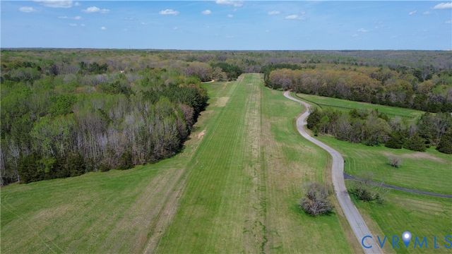 794 River Rd W, Manakin Sabot, VA 23103