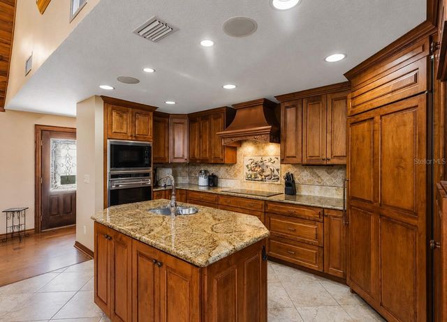 1944 LEVINE LANE, Clearwater, FL 33760
