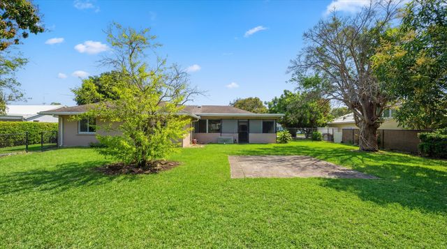 11576 Sanderling Drive, Wellington, FL 33414