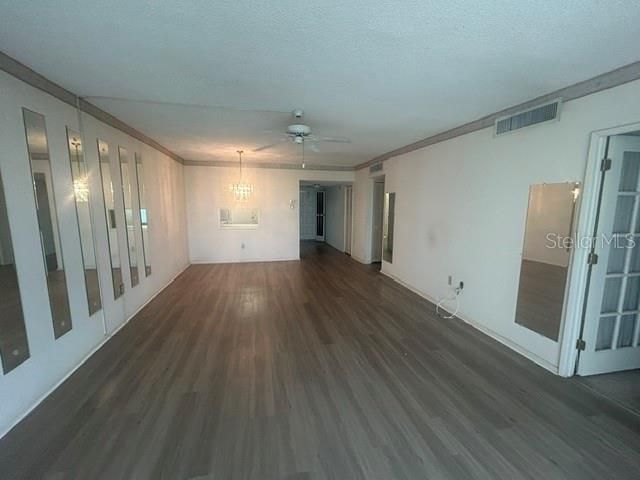 7461 W COUNTRY CLUB DRIVE N 402, Sarasota, FL 34243