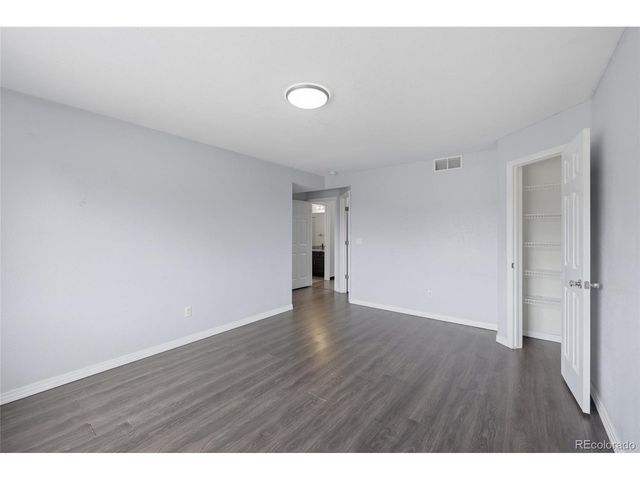 2498 S Scranton Way, Aurora, CO 80014
