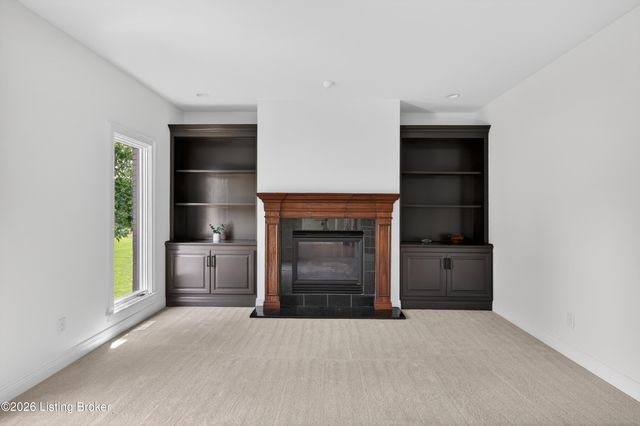 12307 Ridgeview Dr, Goshen, KY 40026