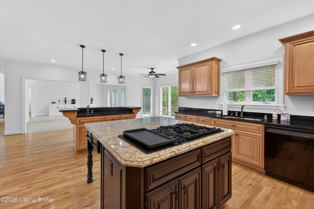 12307 Ridgeview Dr, Goshen, KY 40026