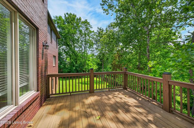 12307 Ridgeview Dr, Goshen, KY 40026