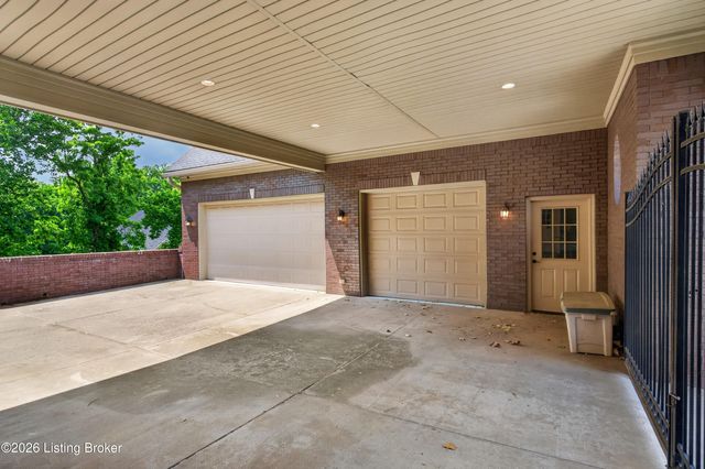 12307 Ridgeview Dr, Goshen, KY 40026