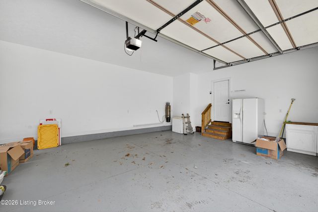 12307 Ridgeview Dr, Goshen, KY 40026