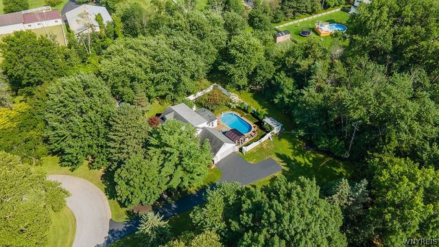 5293 Ashwood Court, Clarence, NY 14031