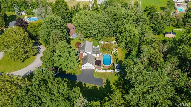 5293 Ashwood Court, Clarence, NY 14031