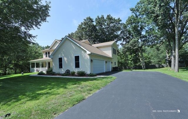 39226 N Rangers Way, Antioch, IL 60002