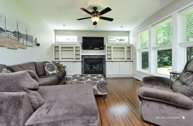 39226 N Rangers Way, Antioch, IL 60002