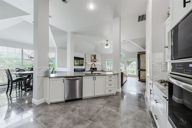 10302 Broadmoor Lane, Rowlett, TX 75089