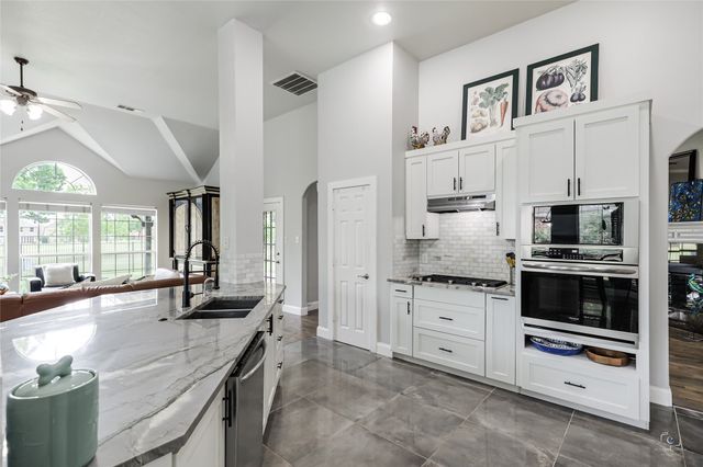 10302 Broadmoor Lane, Rowlett, TX 75089