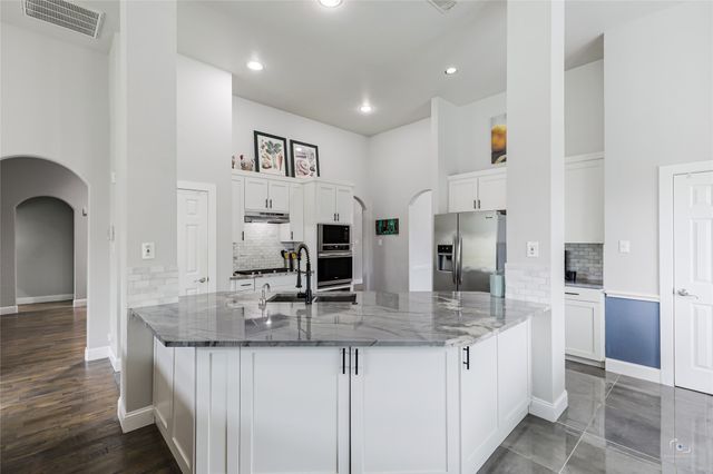 10302 Broadmoor Lane, Rowlett, TX 75089